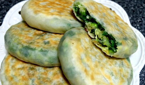 家常晚饭 营养美味的小米山药粥与韭菜馅饼